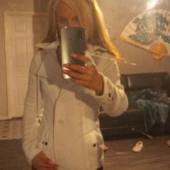 Cream coat - Picture 4 of 4